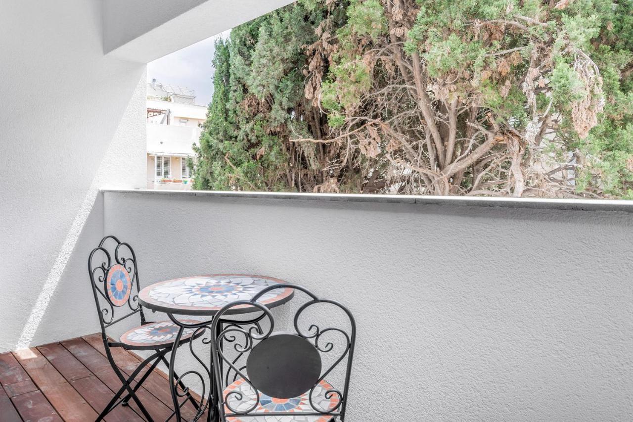 Stunning 1 Bdr With Balcony On Sheinkin St Διαμέρισμα Τελ Αβίβ Εξωτερικό φωτογραφία